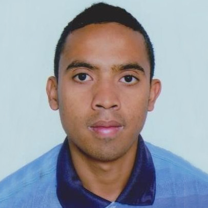  Nary Andriamananjatovo